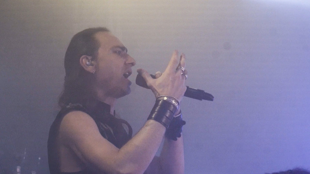 LIVE IN LONDON (Digital video download)